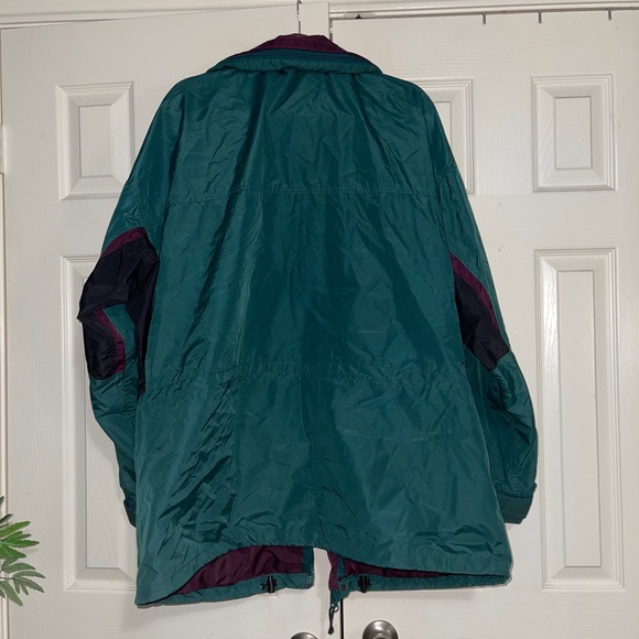 Columbia Windbreaker - Picture 2 of 4